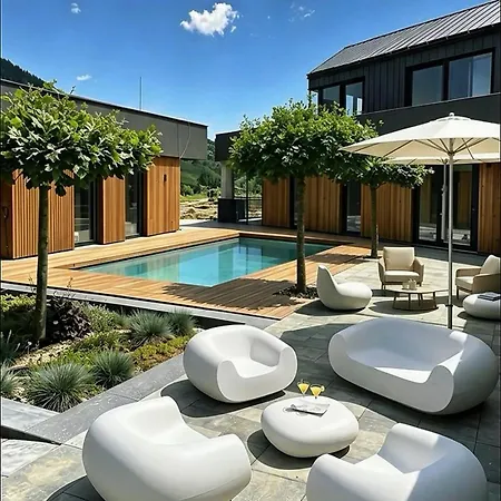 Villa Downhills *